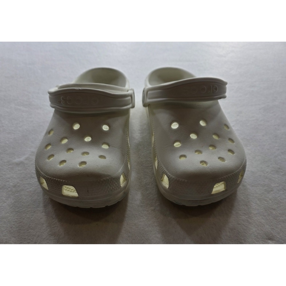 Crocs White Traditional Clogs. Men's Size 7. Women's Size 9 - Picture 2 of 8